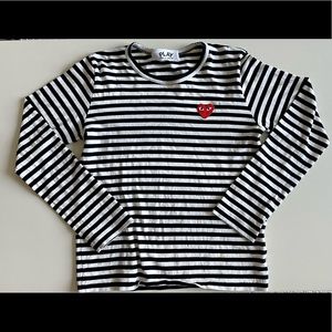 COMME DES GARCONS PLAY
l